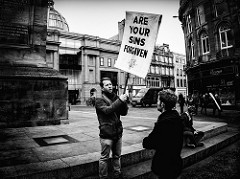 12204517245_43da1ae659_m